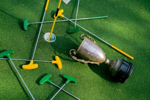 麦克罗伊秋季赛夺冠 赛季第五胜照亮 PGA 巡回赛争冠版图与后半程悬念